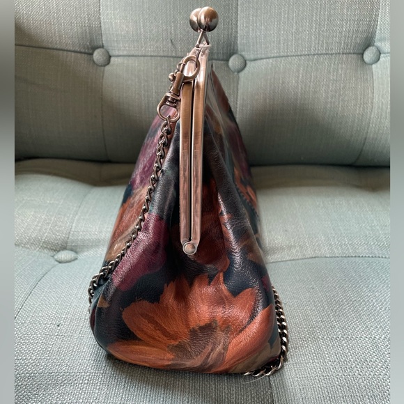 Gorgeous floral Mia kiss-lock clutch crossbody bag - Picture 3 of 8